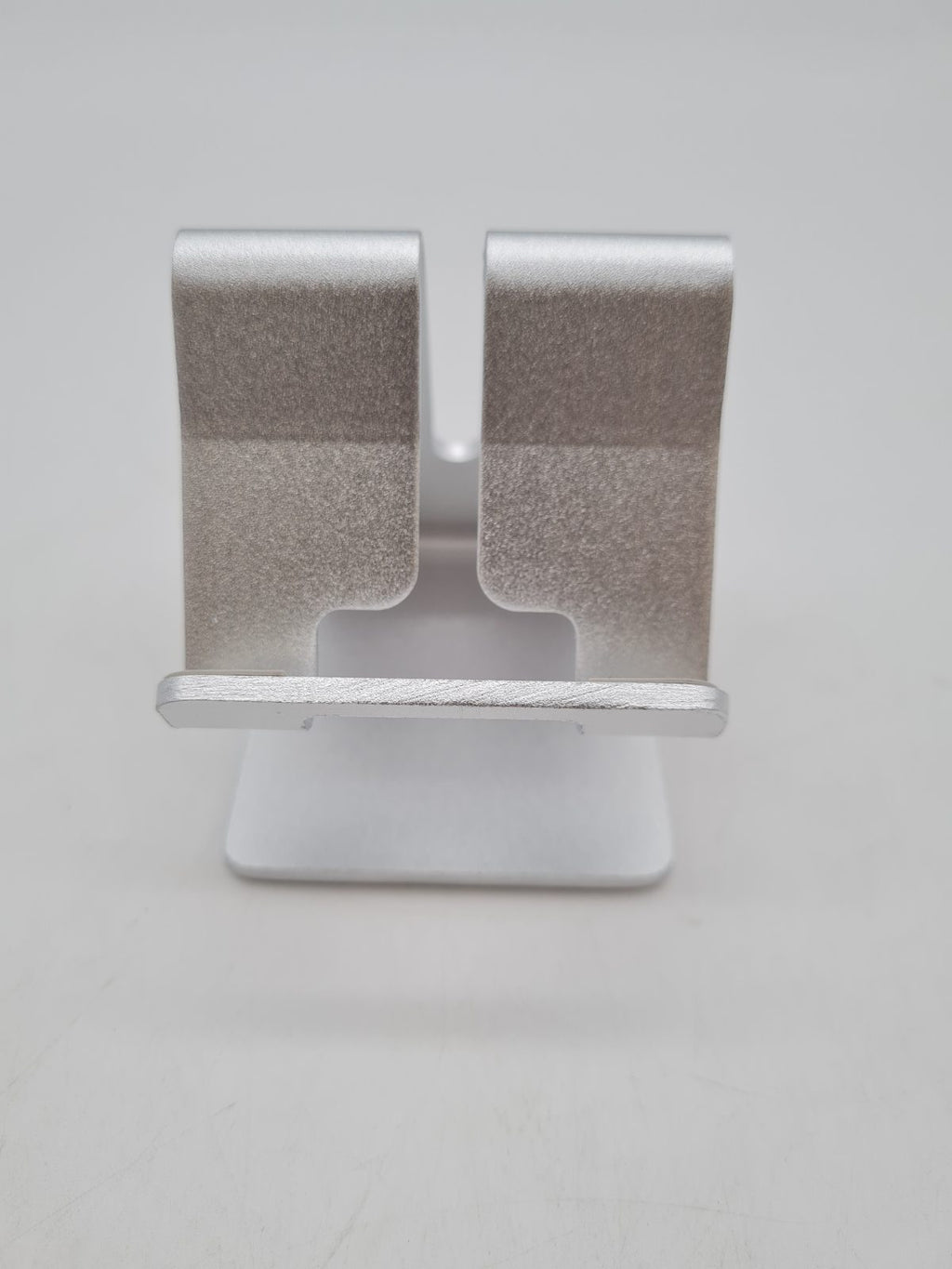 Mobile Phone Desk Stand â€” photograph 1