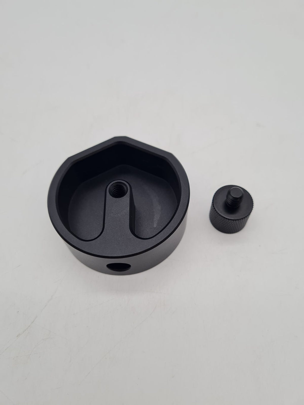 Tripod Mount Adapter for Starlink Mini — photograph 2