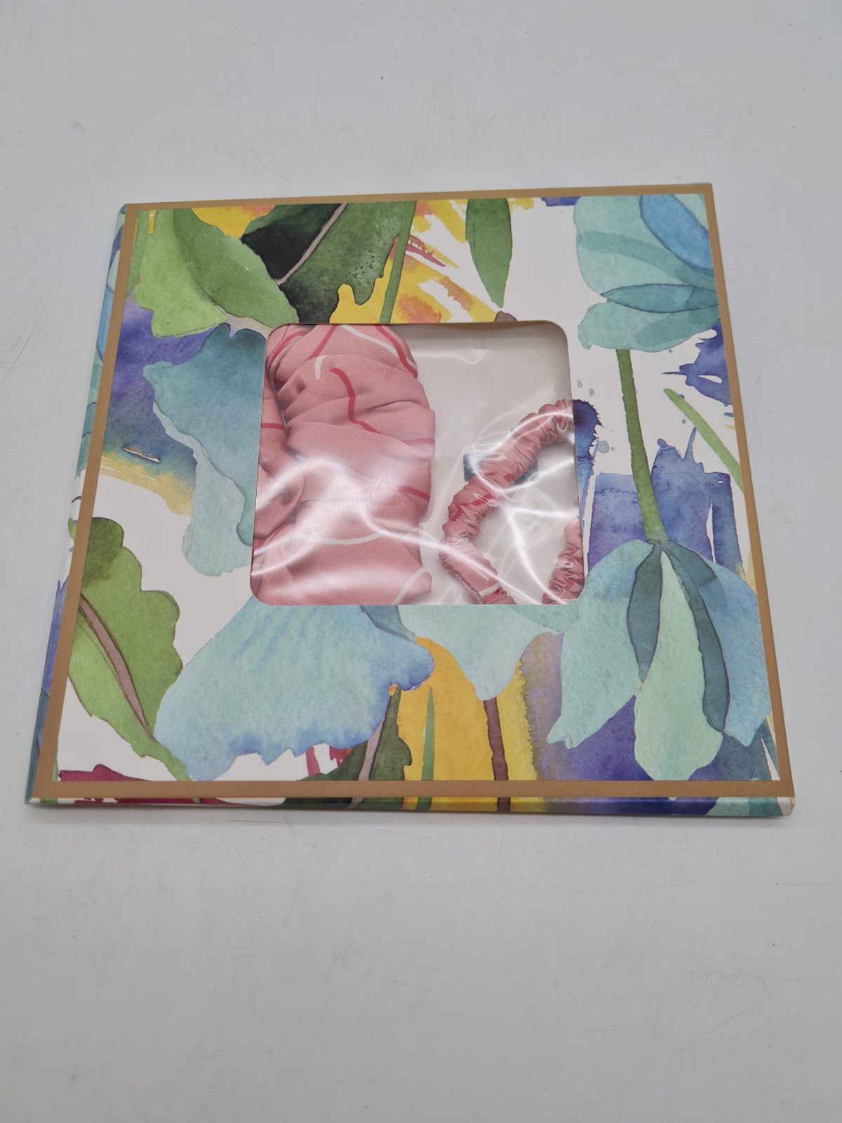 Silk Hair Bonnet and Scrunchie Set — photograph 1