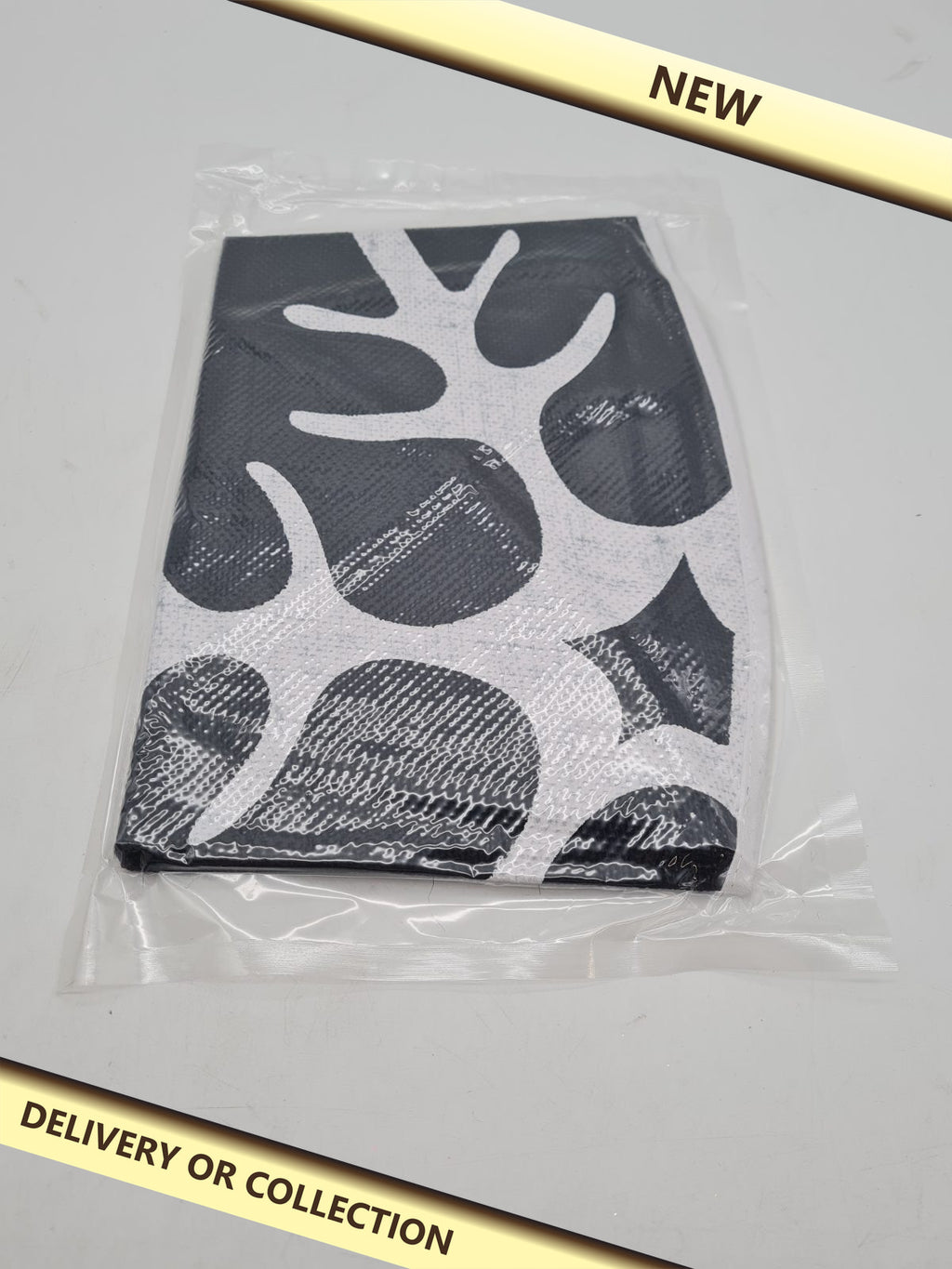 Christmas Tree Skirt SDSQ-MB-DXH03-BLK-30 — photograph 1 — New; auction delivery information shown on image