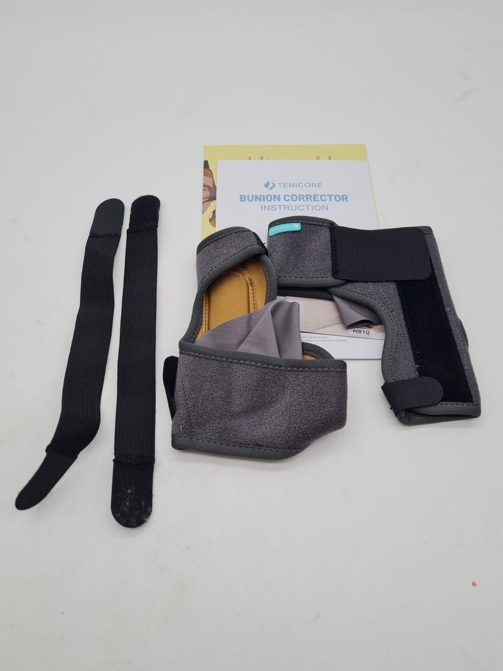 Bunion and Toe Corrector Splint Pair â€” photograph 2