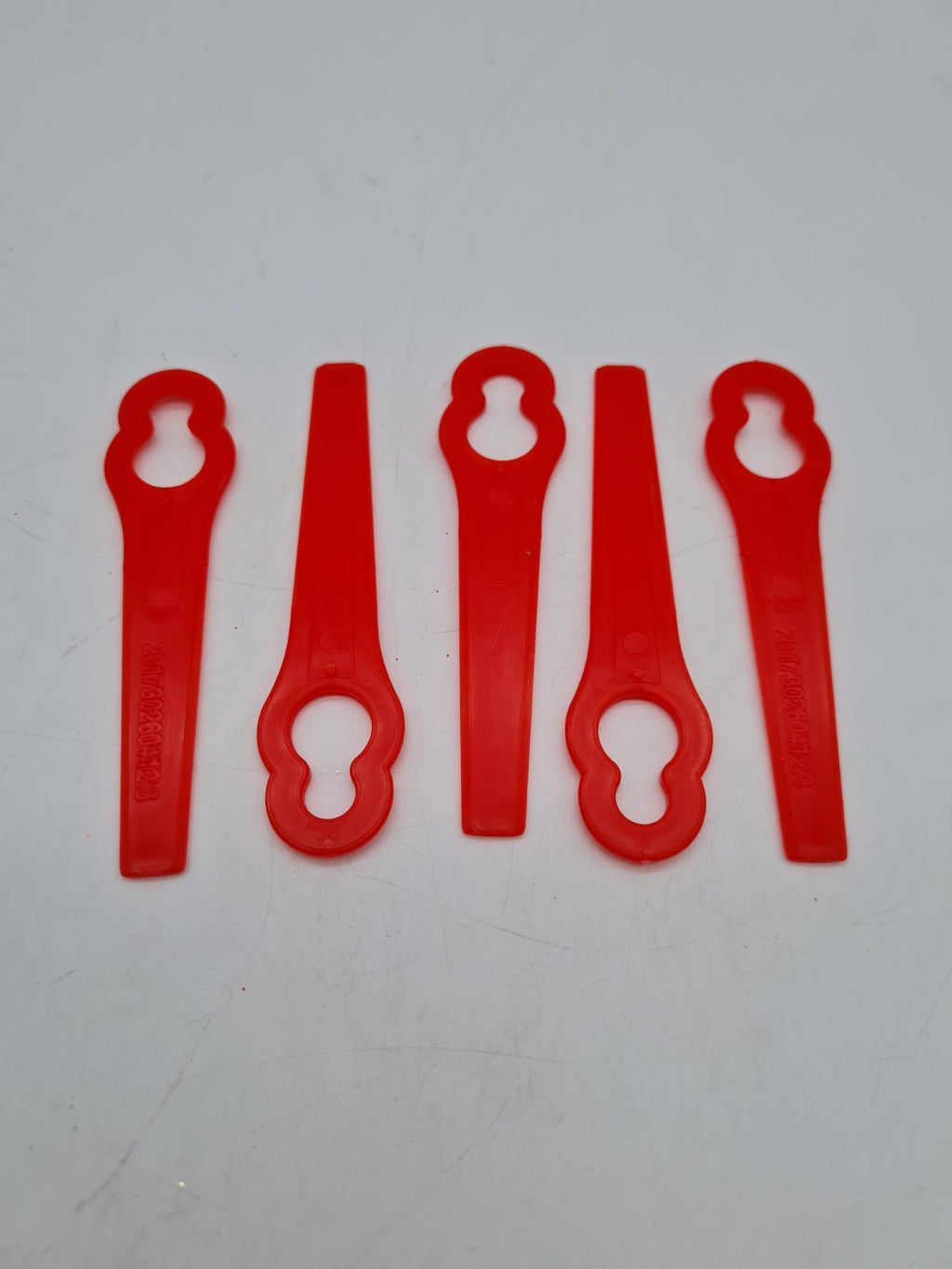 Plastic Grass Trimmer Replacement Blades â€” photograph 3