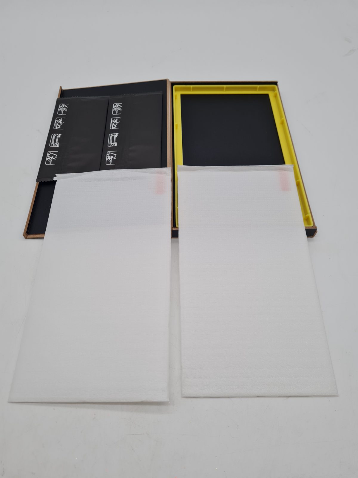 Tempered Glass Screen Protector 2-Pack for Switch 2 â€” photograph 2