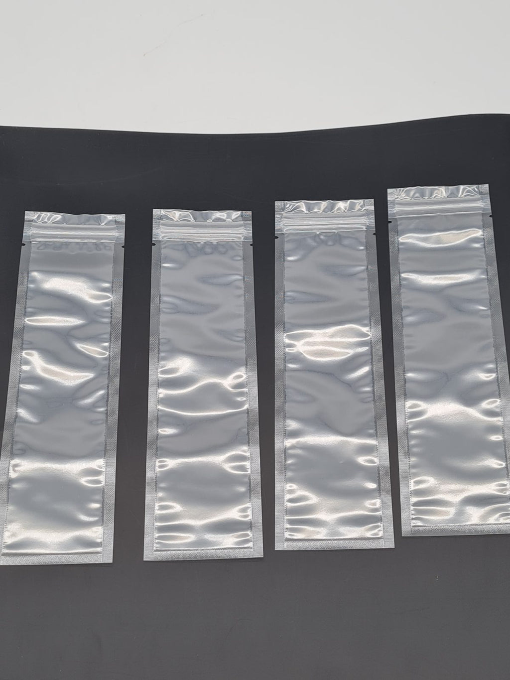 Small popsicle sealer bags, 7 x 22 â€” photograph 2
