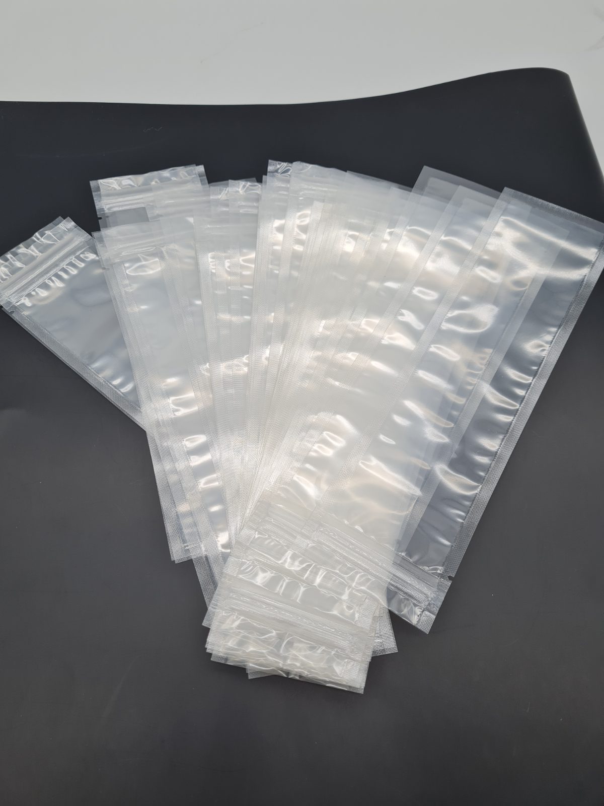Small popsicle sealer bags, 7 x 22 — photograph 1