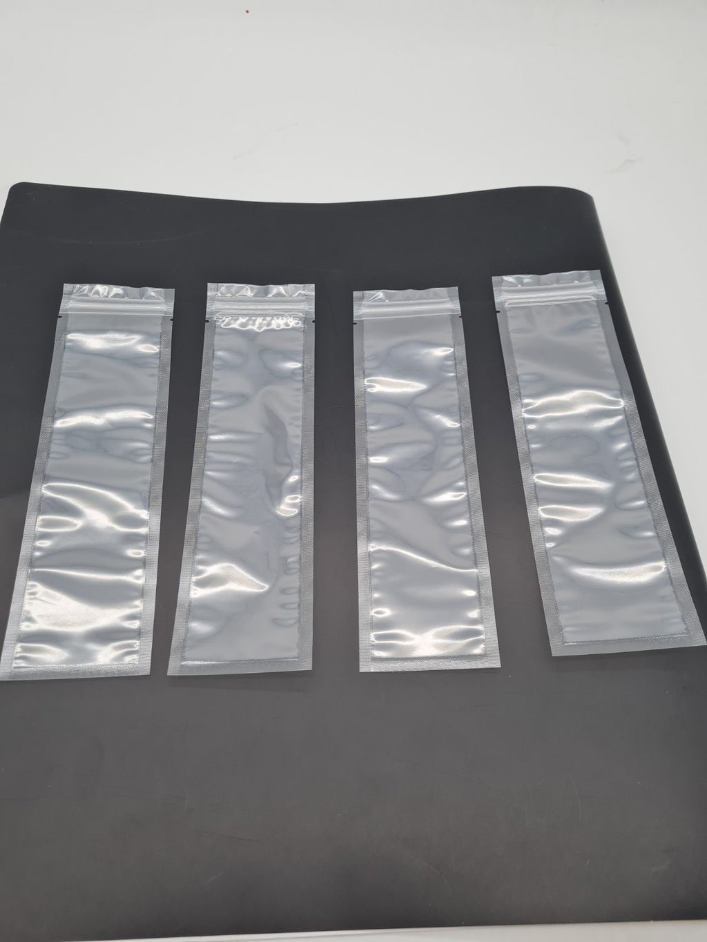 Small popsicle sealer bags, 7 x 22 — photograph 2