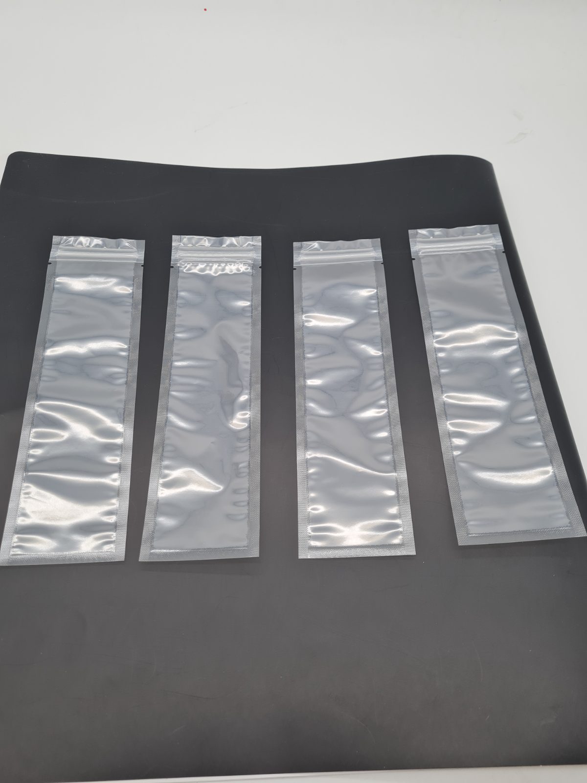 Small popsicle sealer bags, 7 x 22 — photograph 2