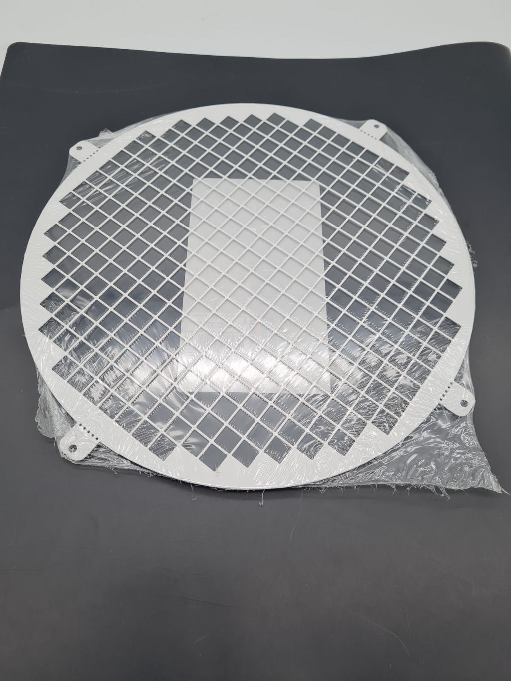 Round Metal Duct Grille 10inch â€” photograph 2