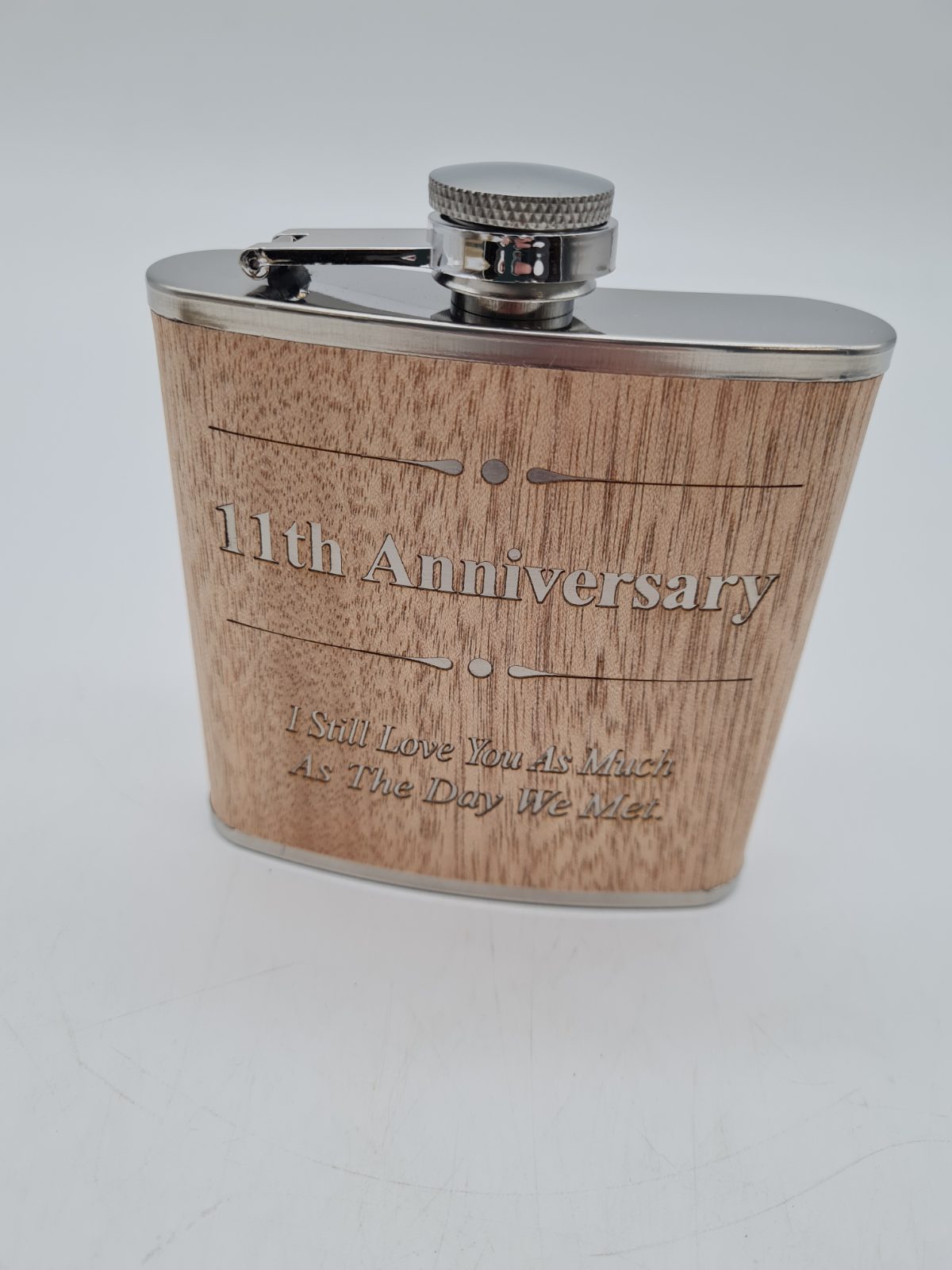 11th Anniversary Hip Flask â€” photograph 2