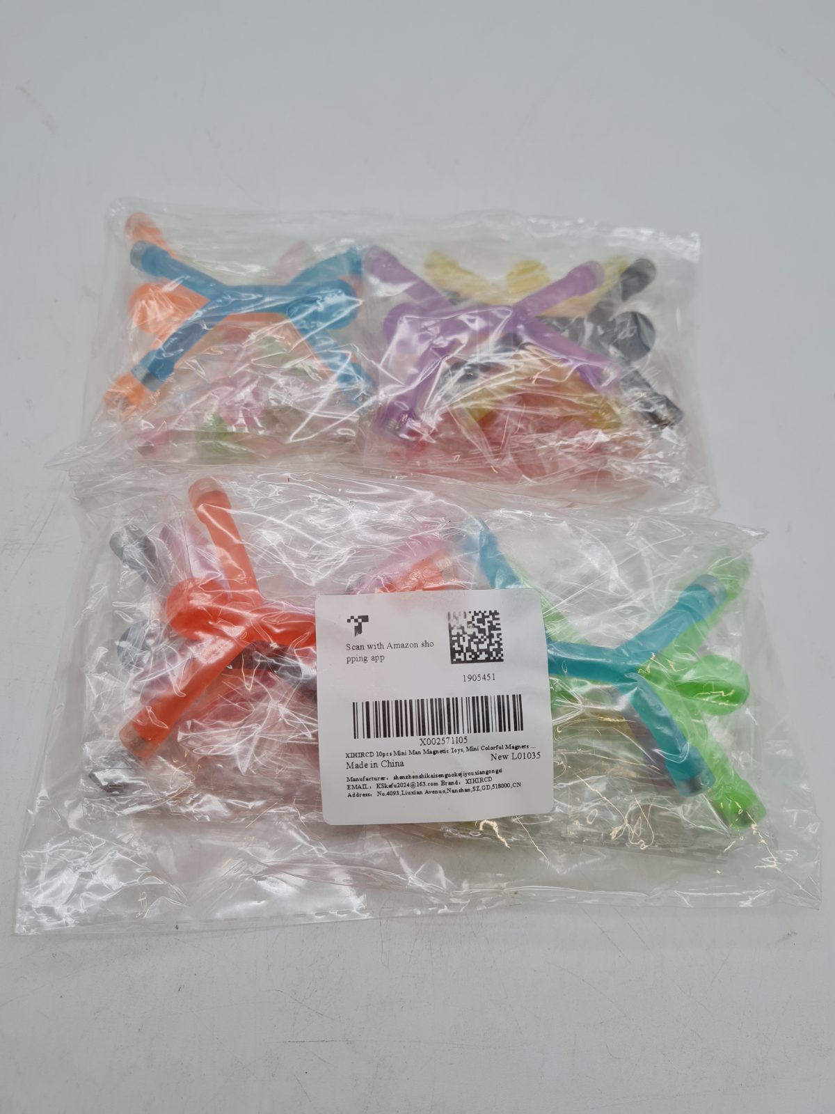 10-Piece Magnetic Mini Man Toy Set — photograph 2