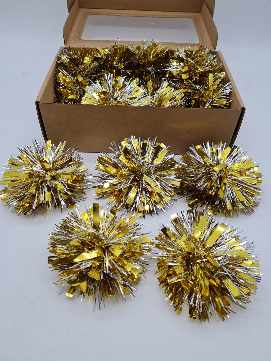Christmas Tinsel Pom-Pom Craft Decorations â€” photograph 1