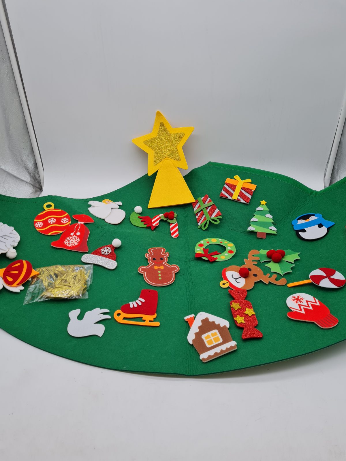 DIY Felt Christmas Tree  skirt Decorating Set — photograph 2