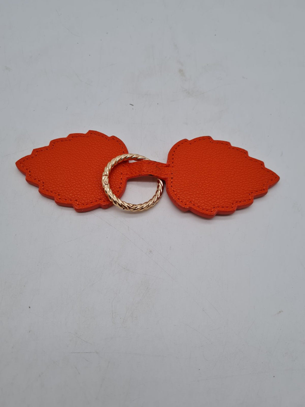 Magnetic Hat Holder Clip — photograph 2