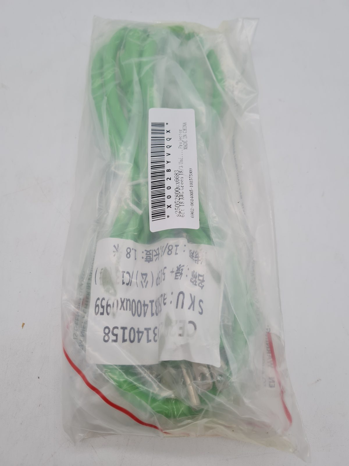 US 3-Pin Plug to IEC C13 Power Cable â€” photograph 3