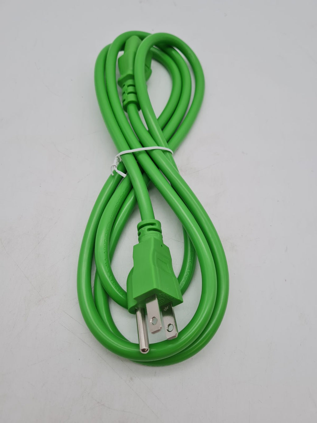 US 3-Pin Plug to IEC C13 Power Cable â€” photograph 1