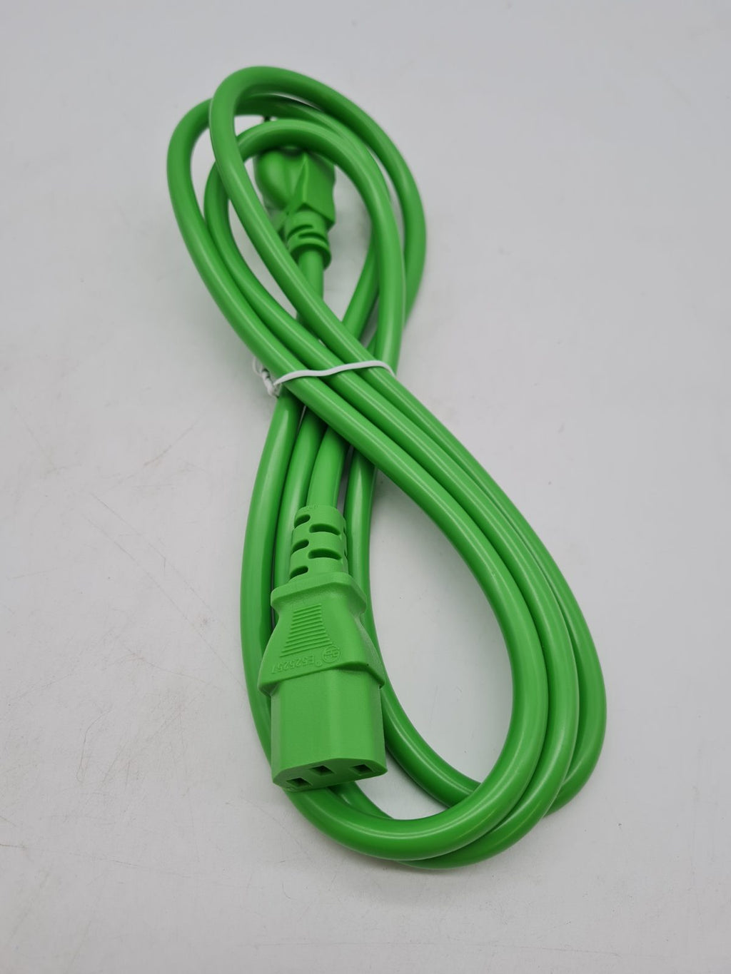 US 3-Pin Plug to IEC C13 Power Cable â€” photograph 2