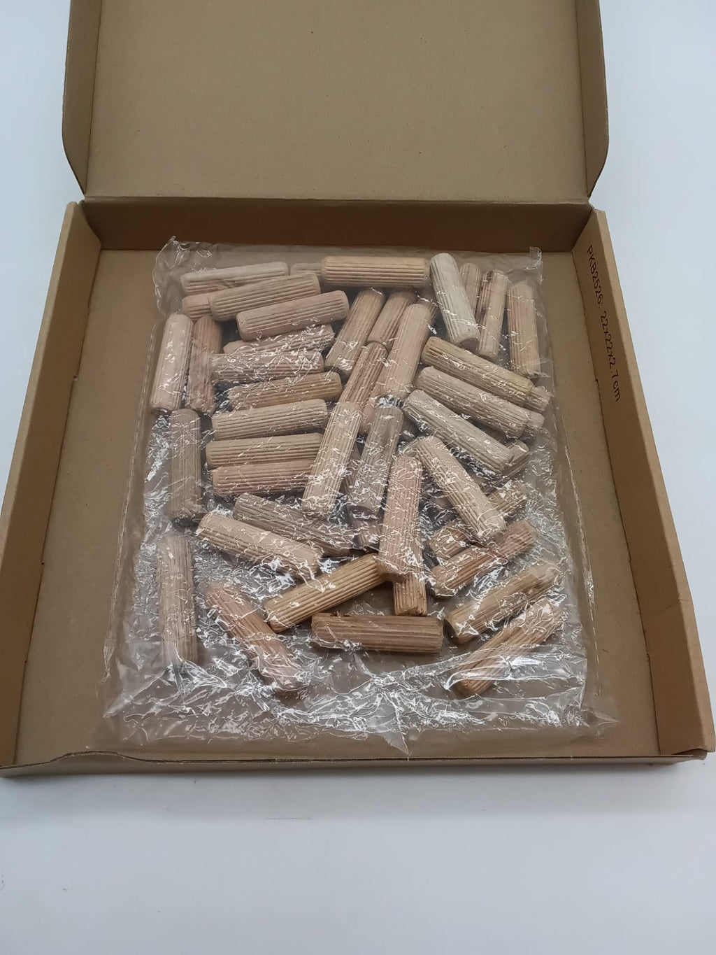 Fluted Wooden Dowel Pins — photograph 1