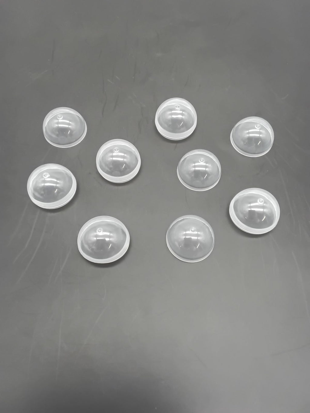 Fillable Plastic Bauble Ornaments – Bulk Lot â€” photograph 1