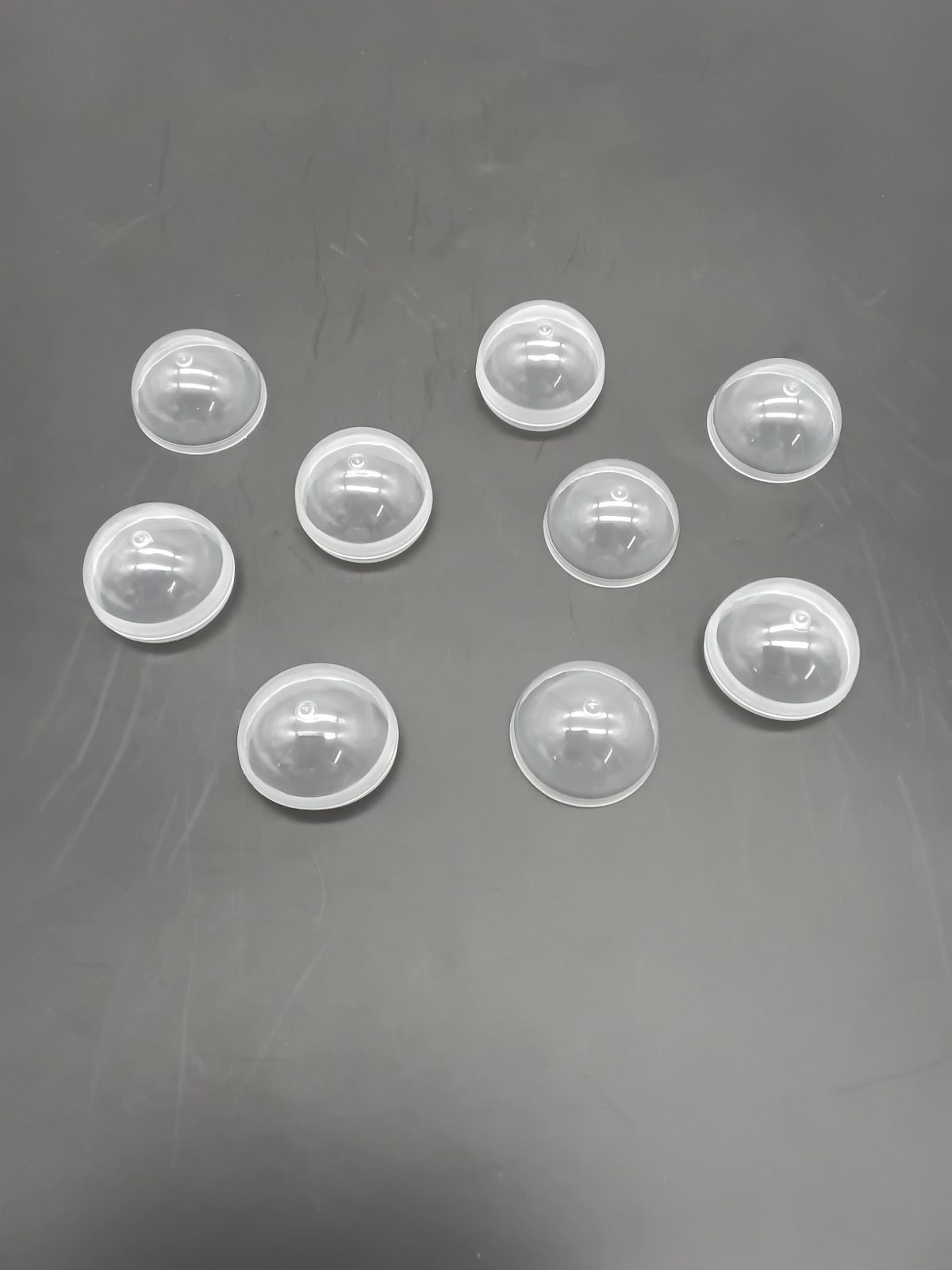 Fillable Plastic Bauble Ornaments – Bulk Lot â€” photograph 1