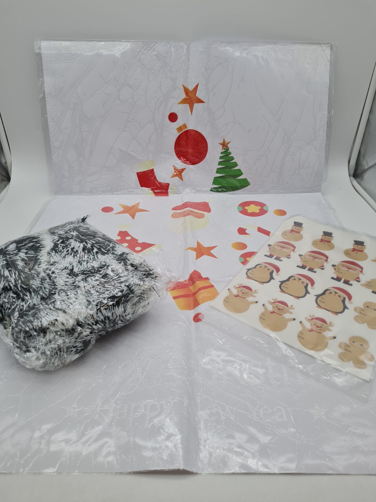 Mixed Christmas variety bundle — photograph 3