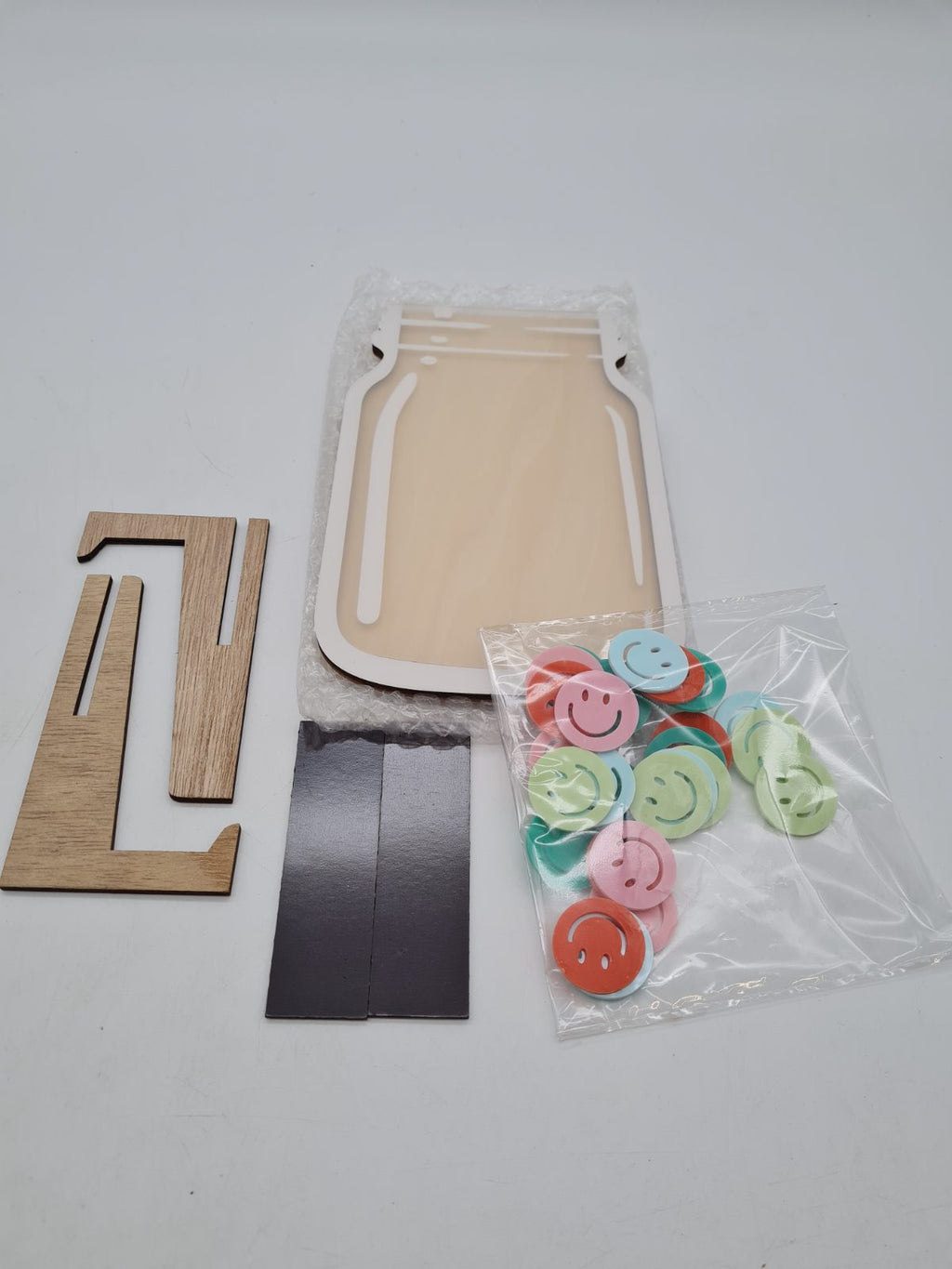 Wooden Reward Jar Behaviour Chart with Smiley Tokens — photograph 1