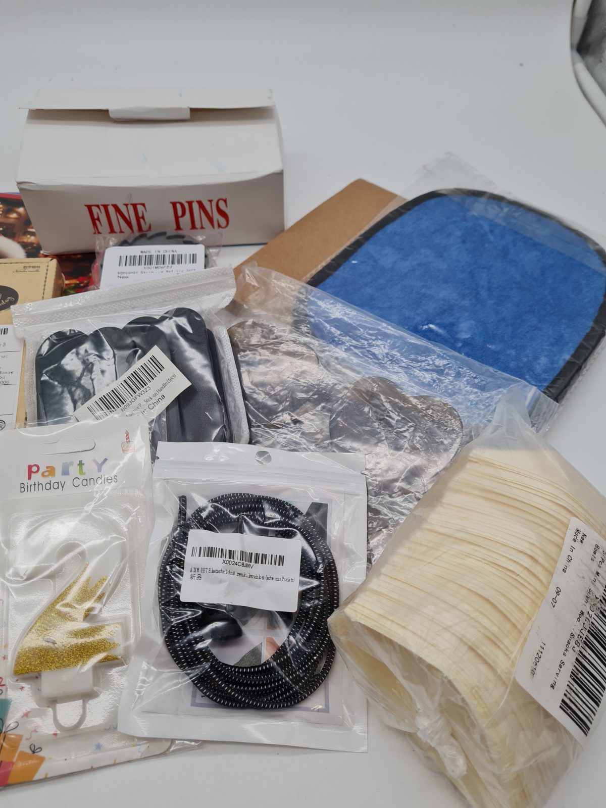 Variety bundle of mixed items — photograph 3