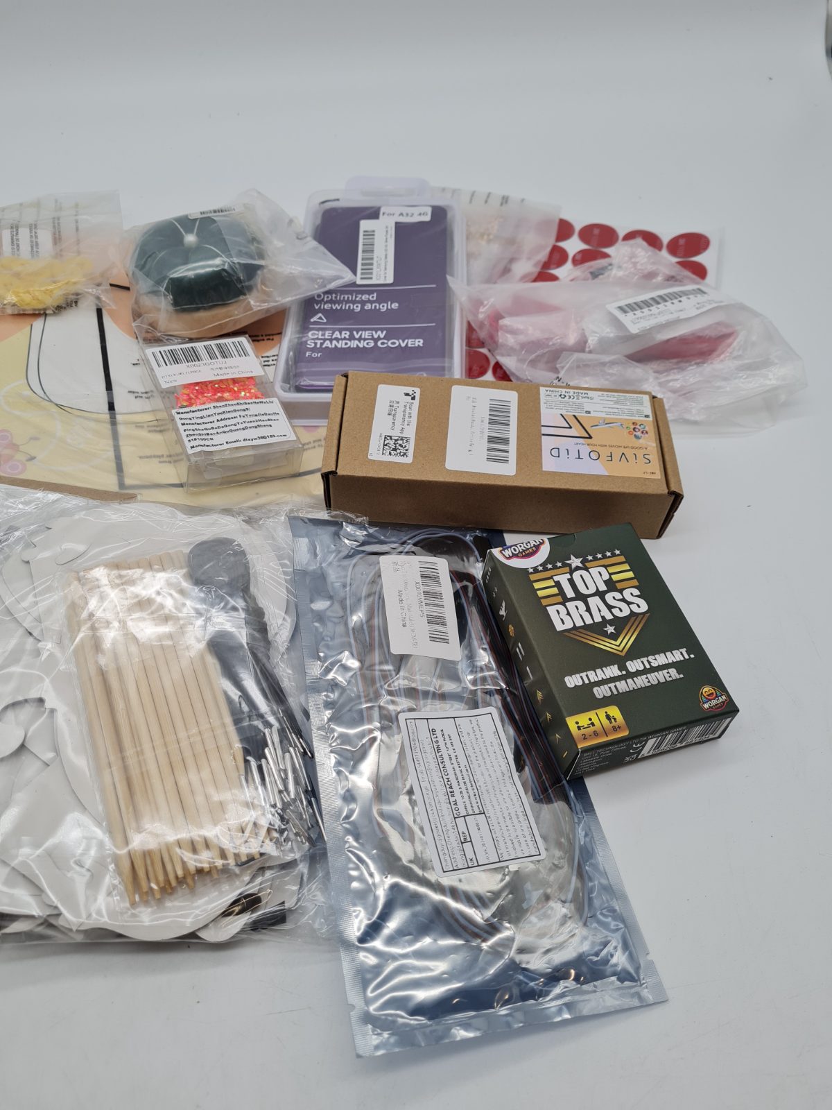 Random bundle of items â€” photograph 3