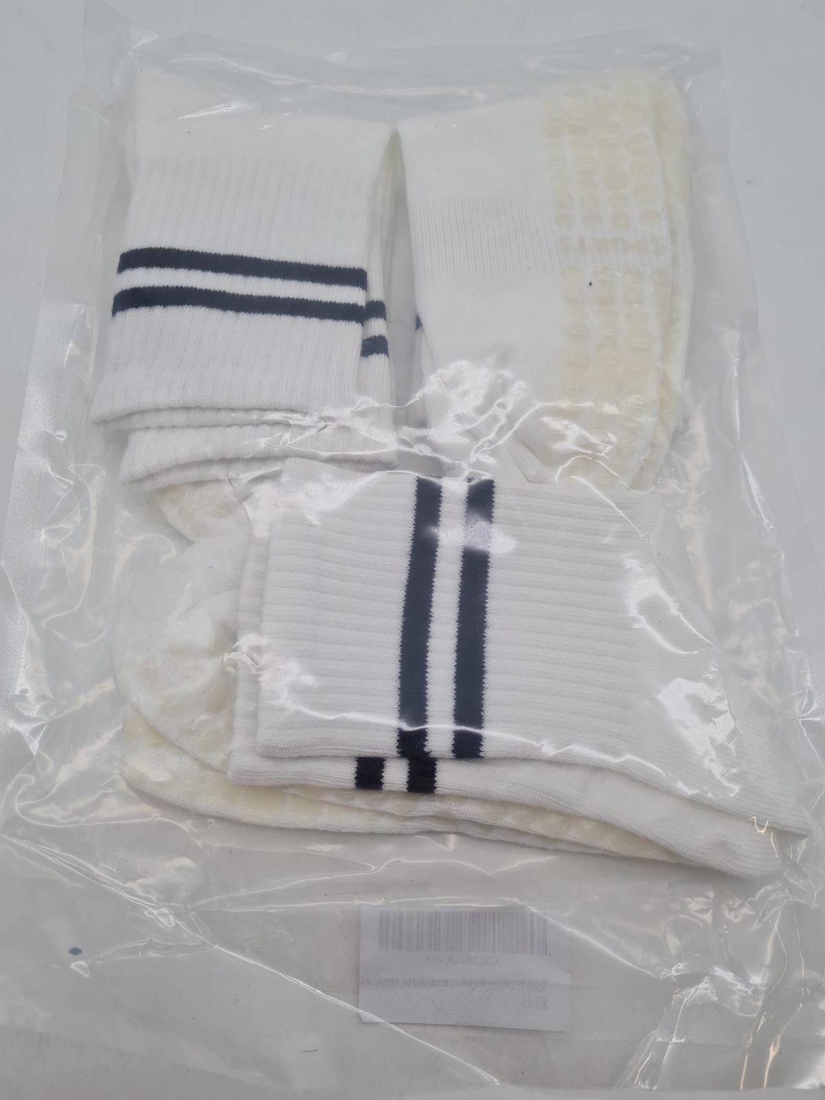 TUONYIS 3-Pair Non-Slip Yoga Socks â€” photograph 1