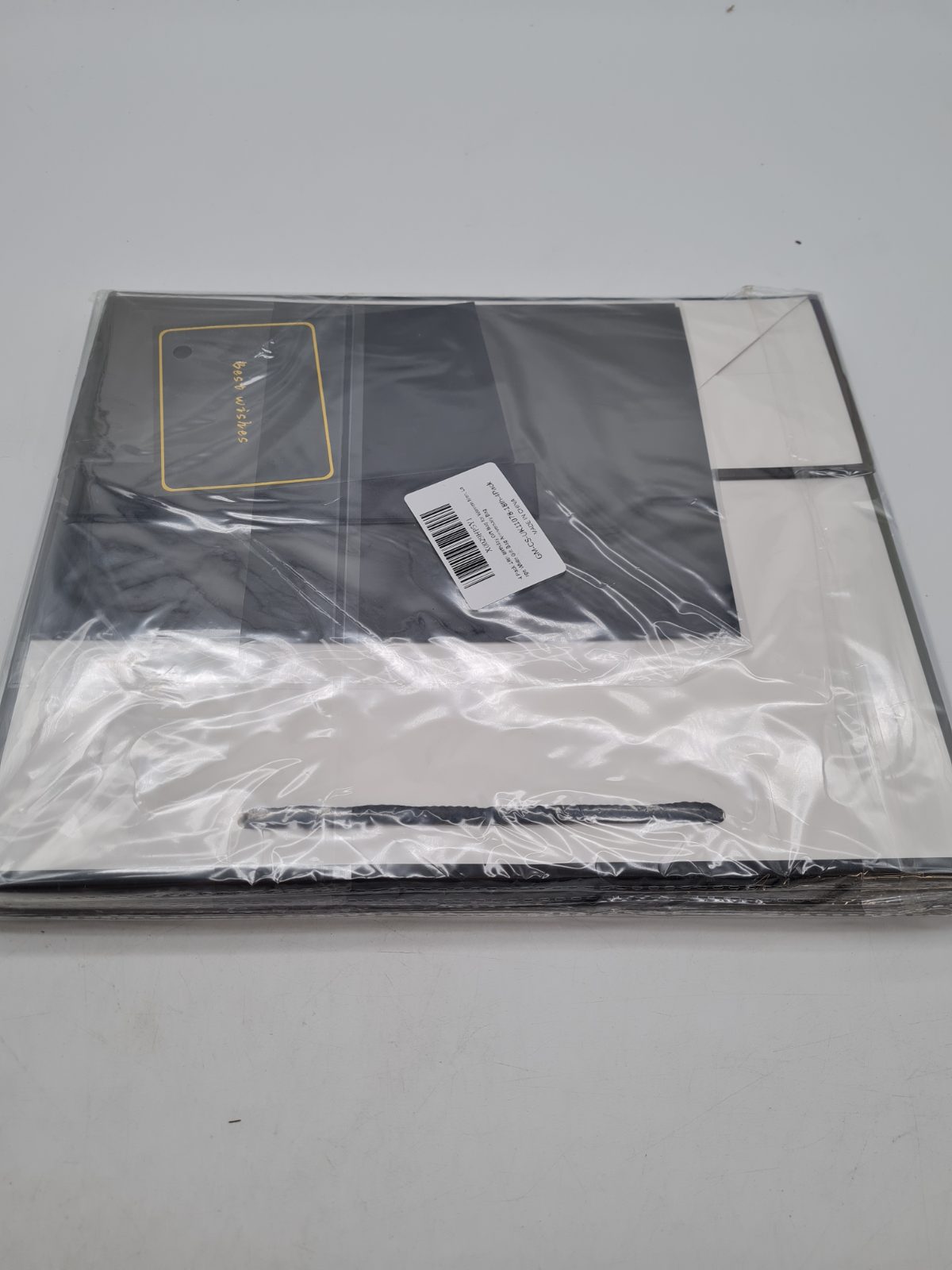 18th Birthday Gift Bag Set â€” photograph 2
