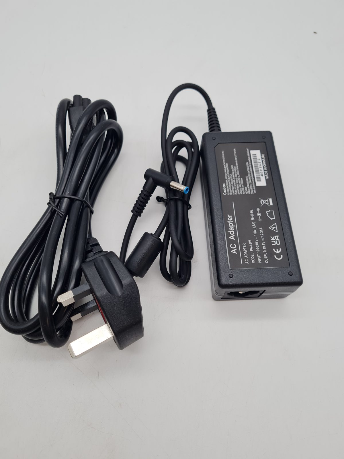Laptop AC Adapter PA-45W â€” photograph 1