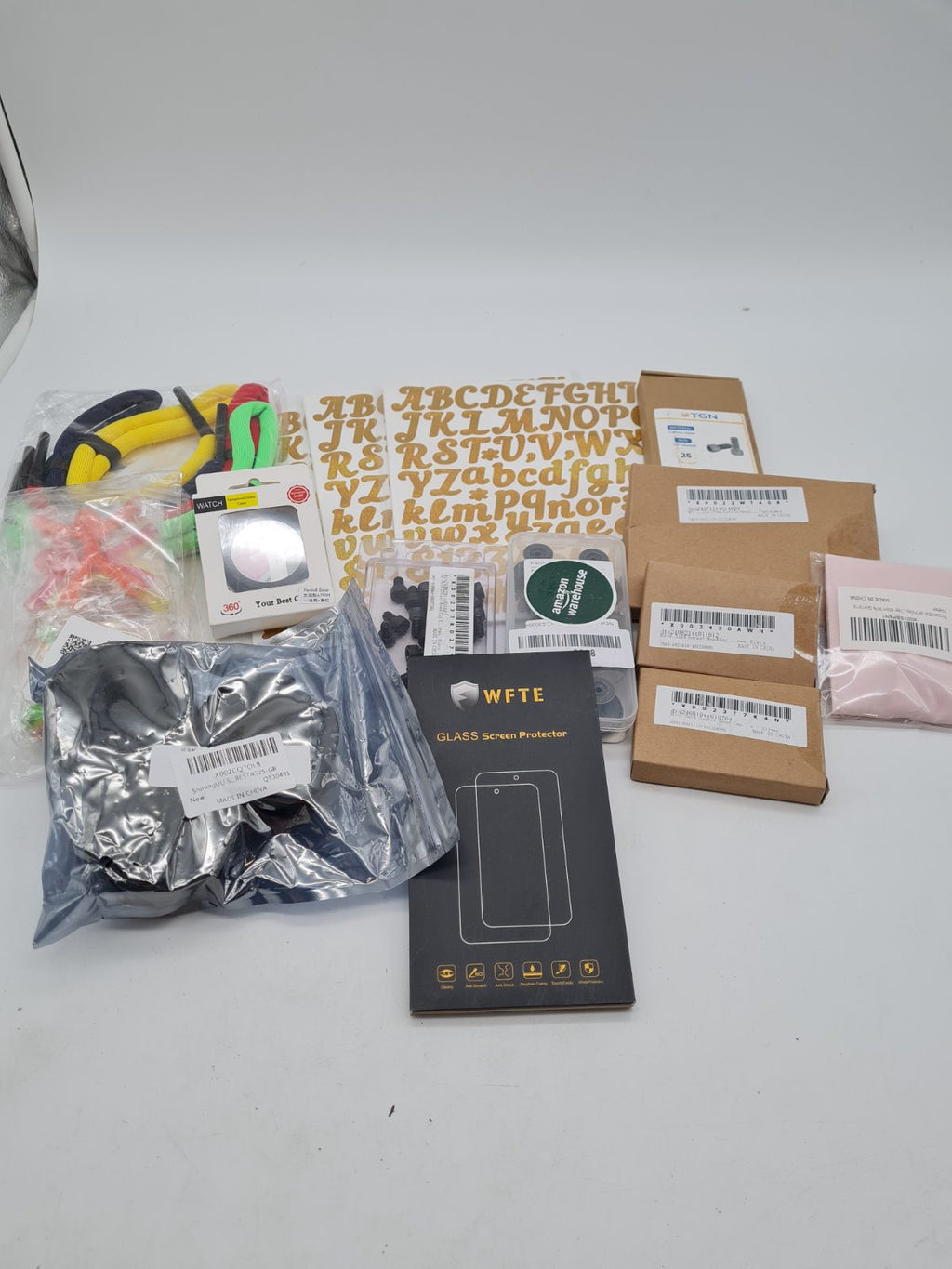 Mixed item bundle â€” photograph 1