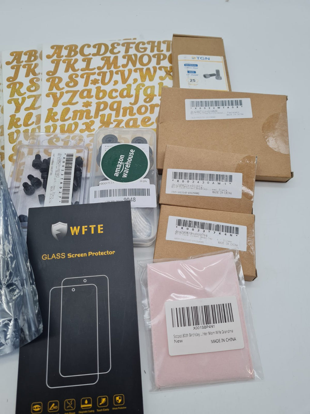 Mixed item bundle â€” photograph 3