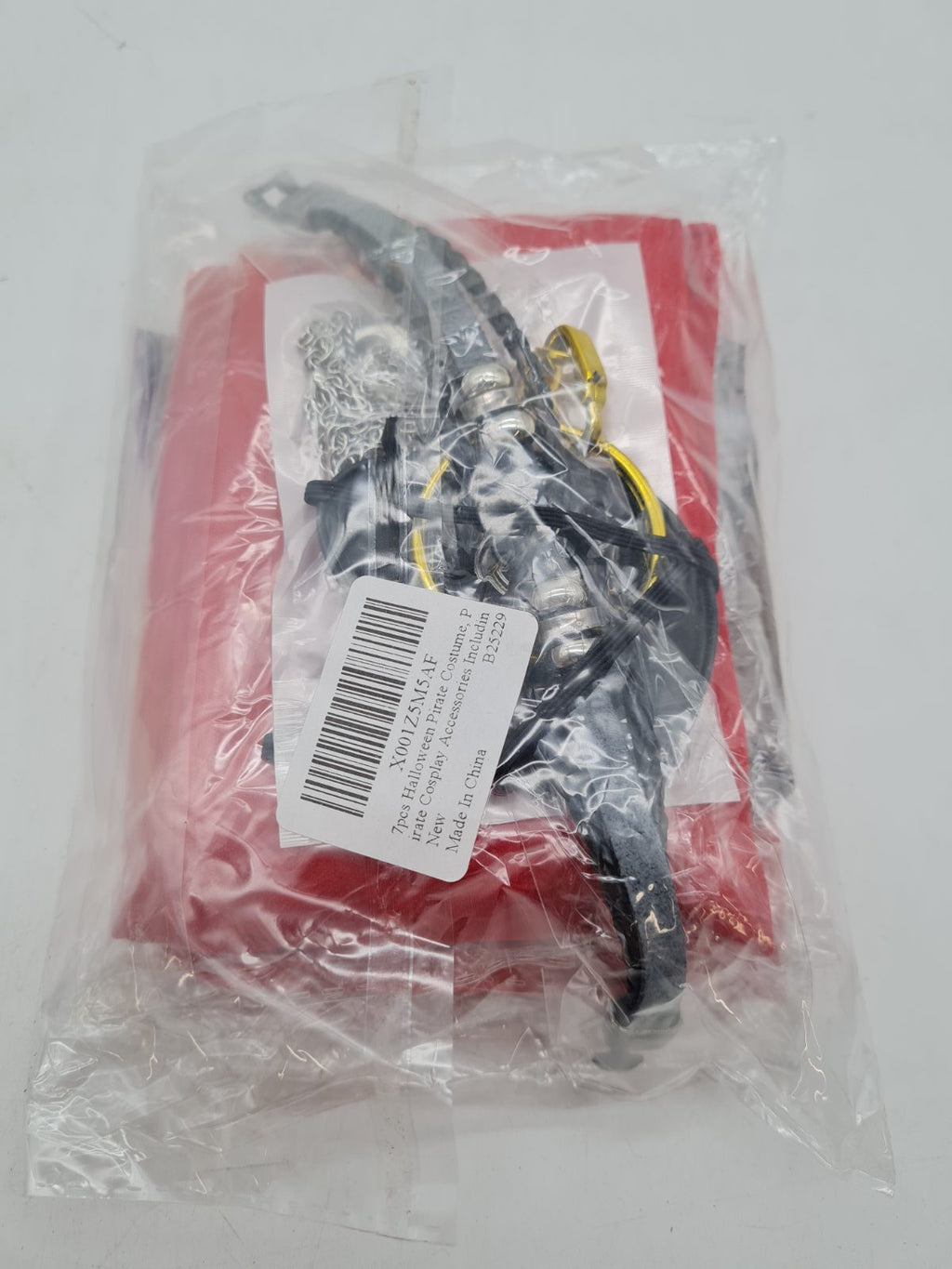 Pirate Fancy Dress Costume and Accessory Set â€” photograph 1
