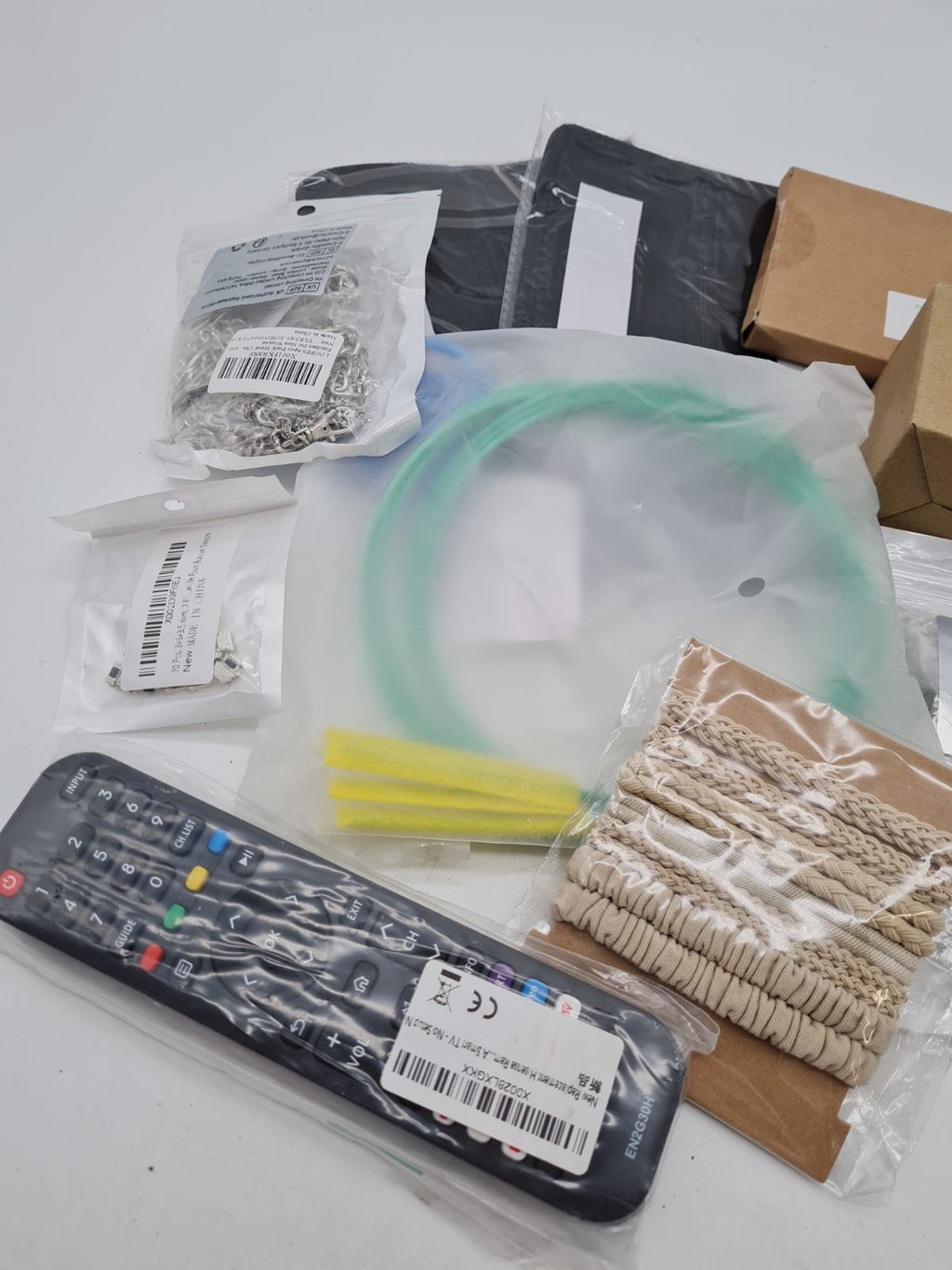 Variety bundle of item â€” photograph 2