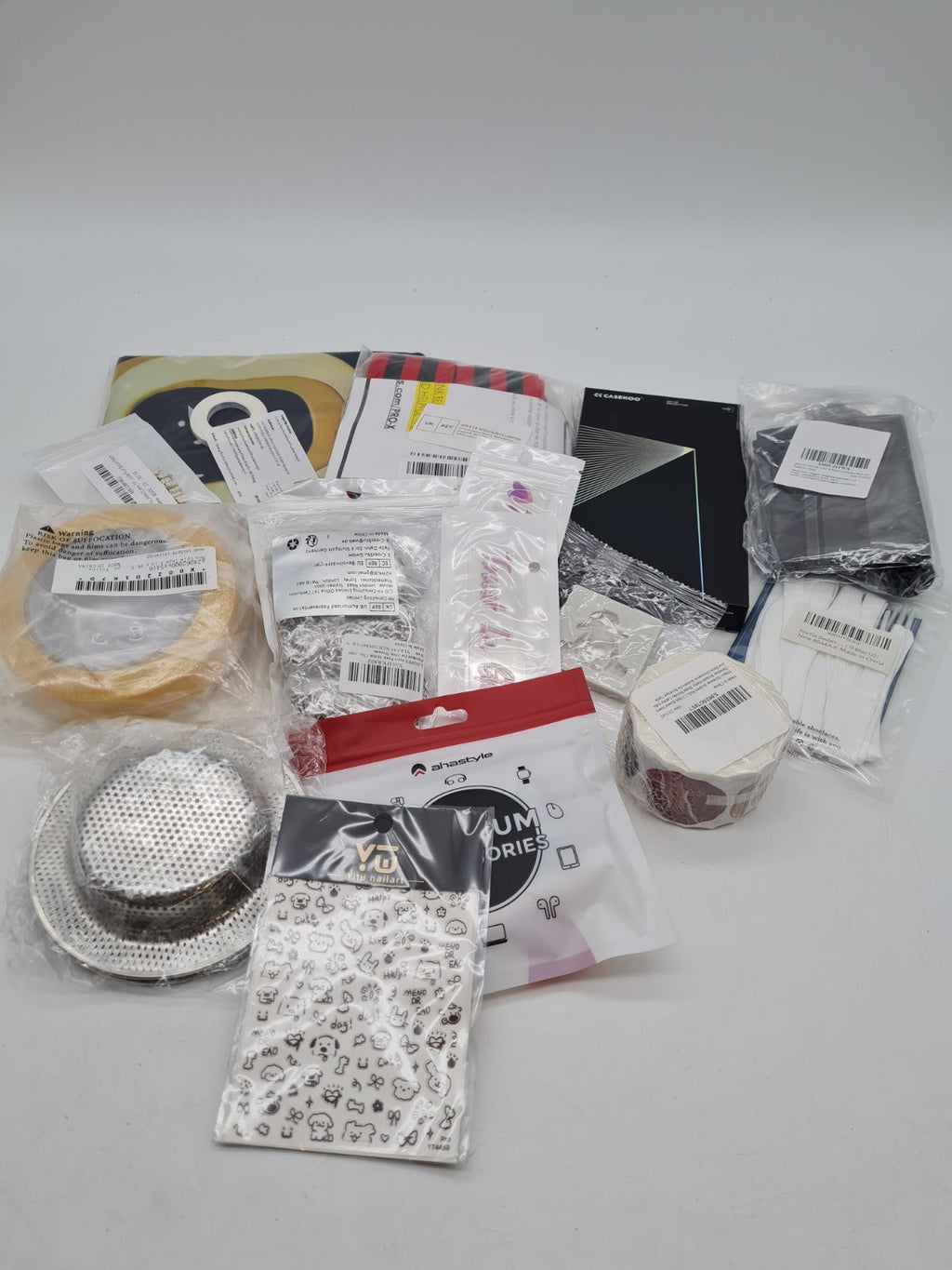 Variety bundles with a good mix of items â€” photograph 1