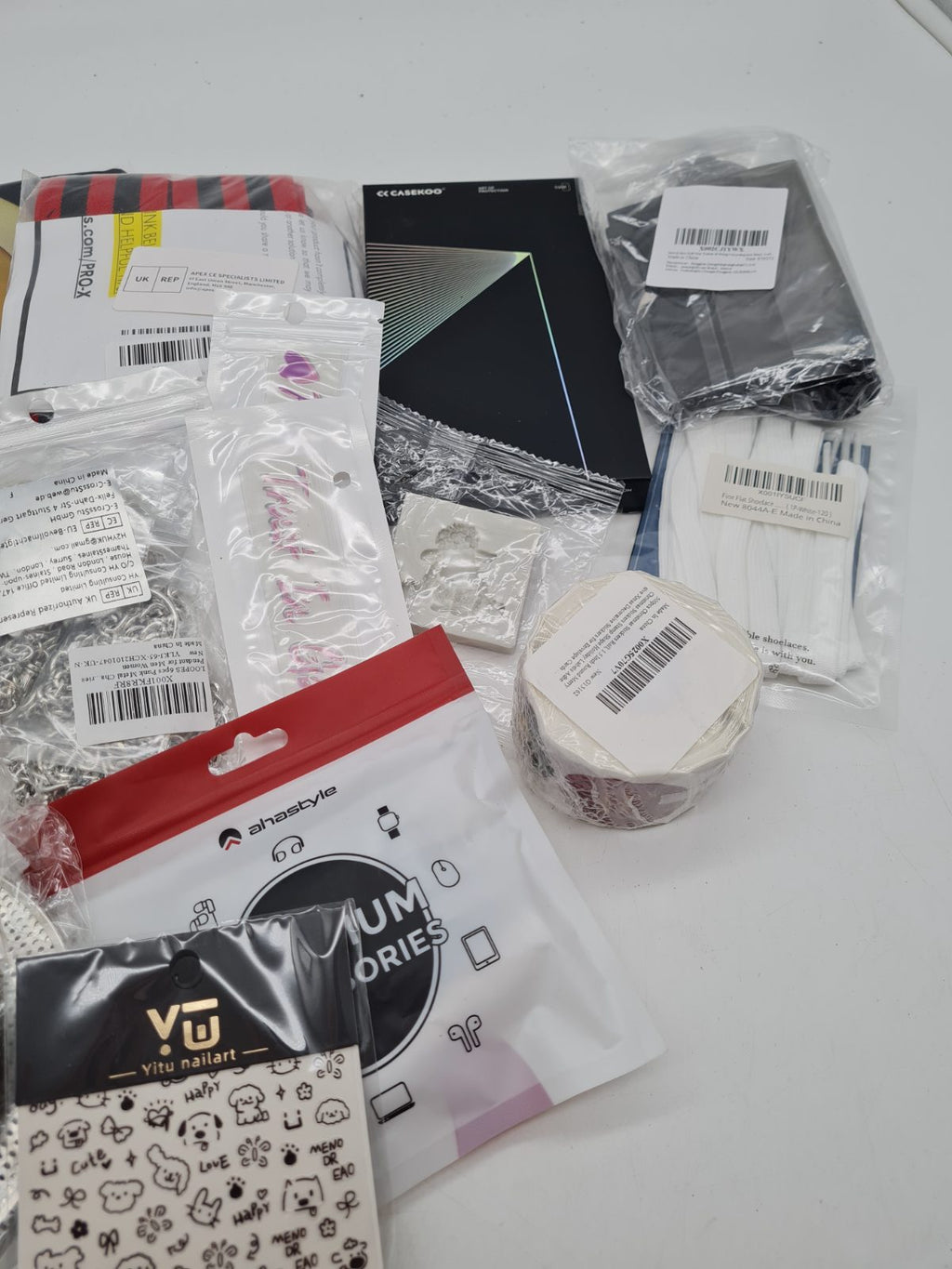 Variety bundles with a good mix of items â€” photograph 3