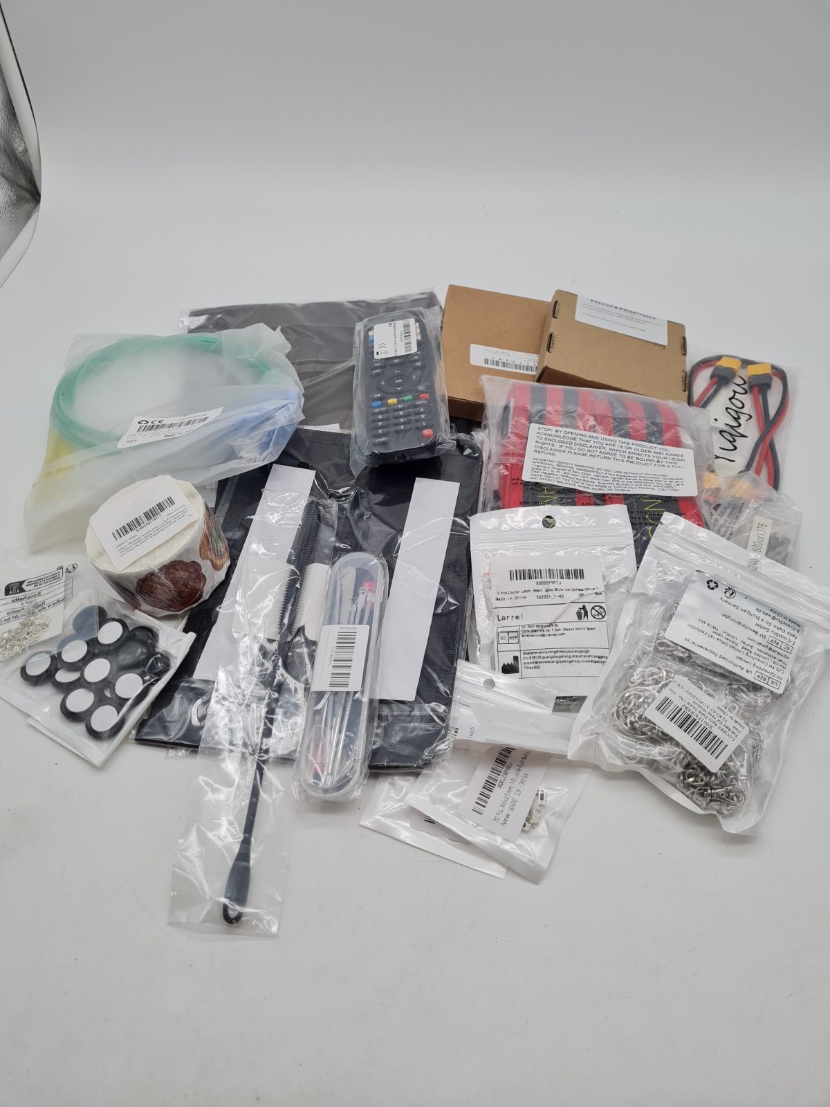 Bundle mix of different products â€” photograph 1