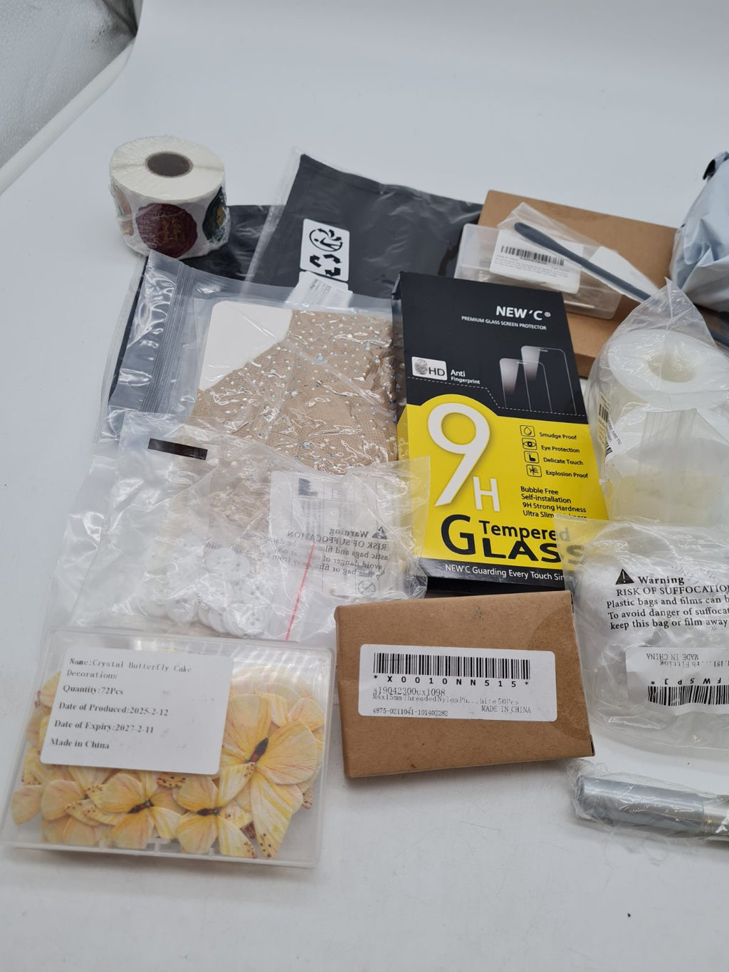 Bundle mix of random items â€” photograph 2