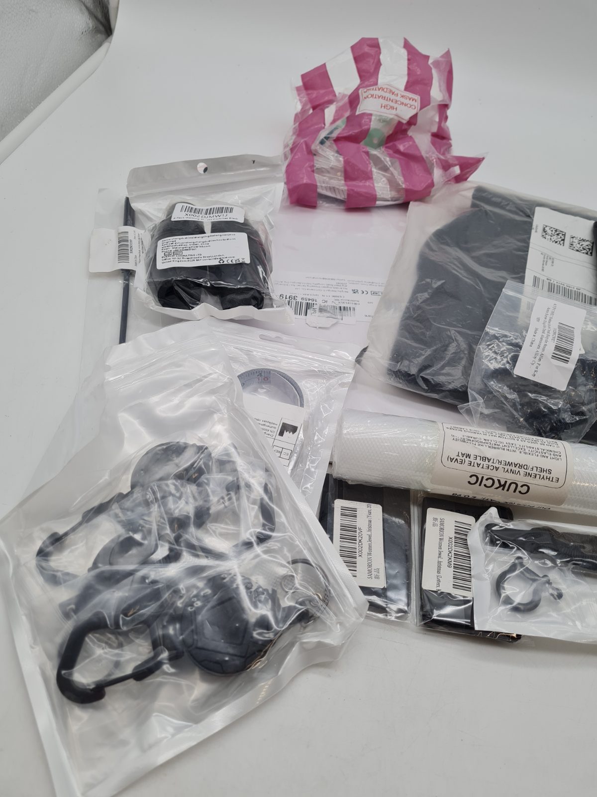 Random bundle â€” photograph 2