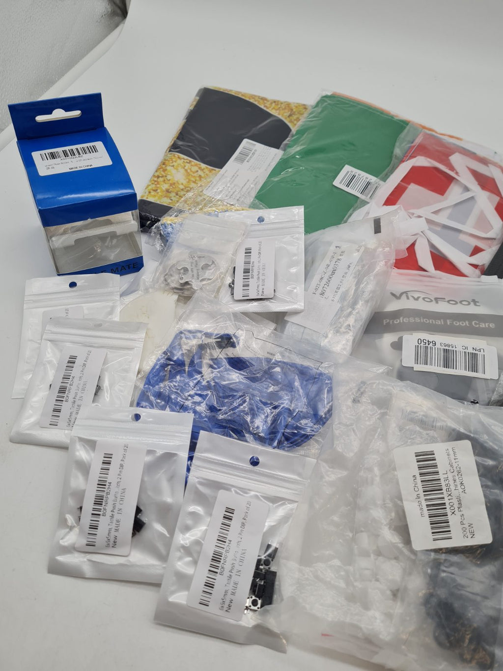 Random bundle â€” photograph 2
