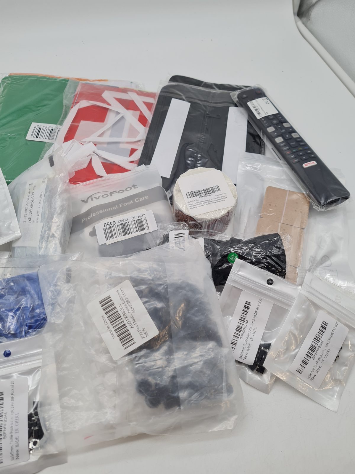Random bundle â€” photograph 3