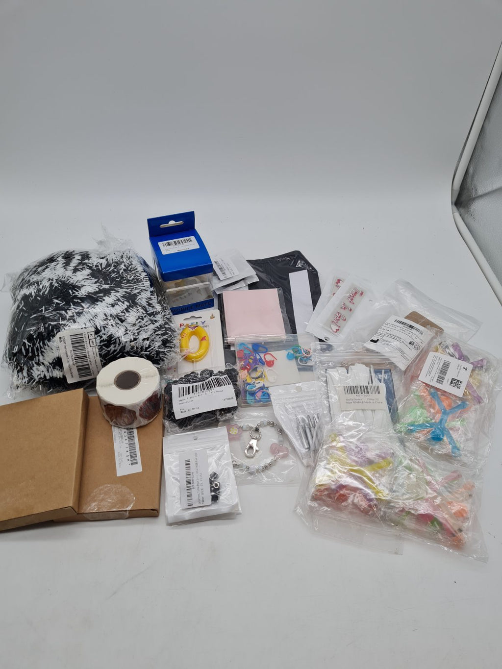 Random bundle â€” photograph 1
