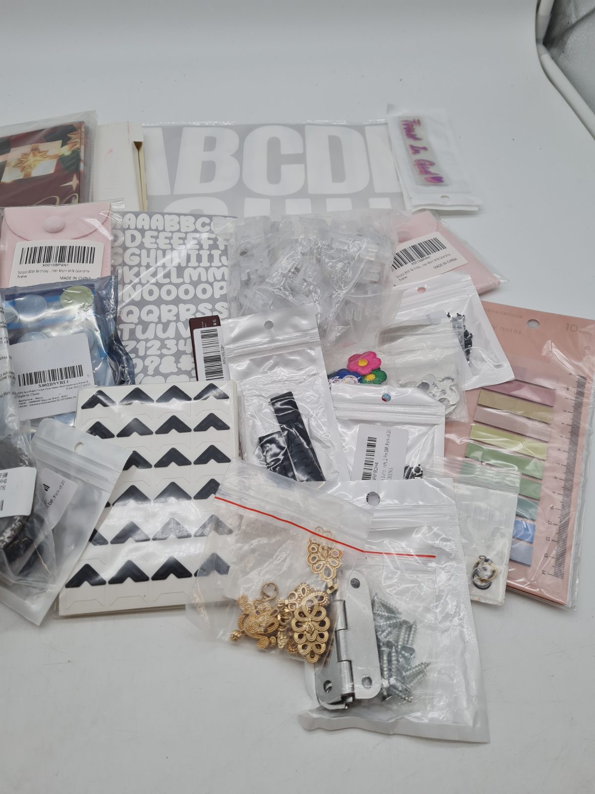 Mixed bundle of products — photograph 3