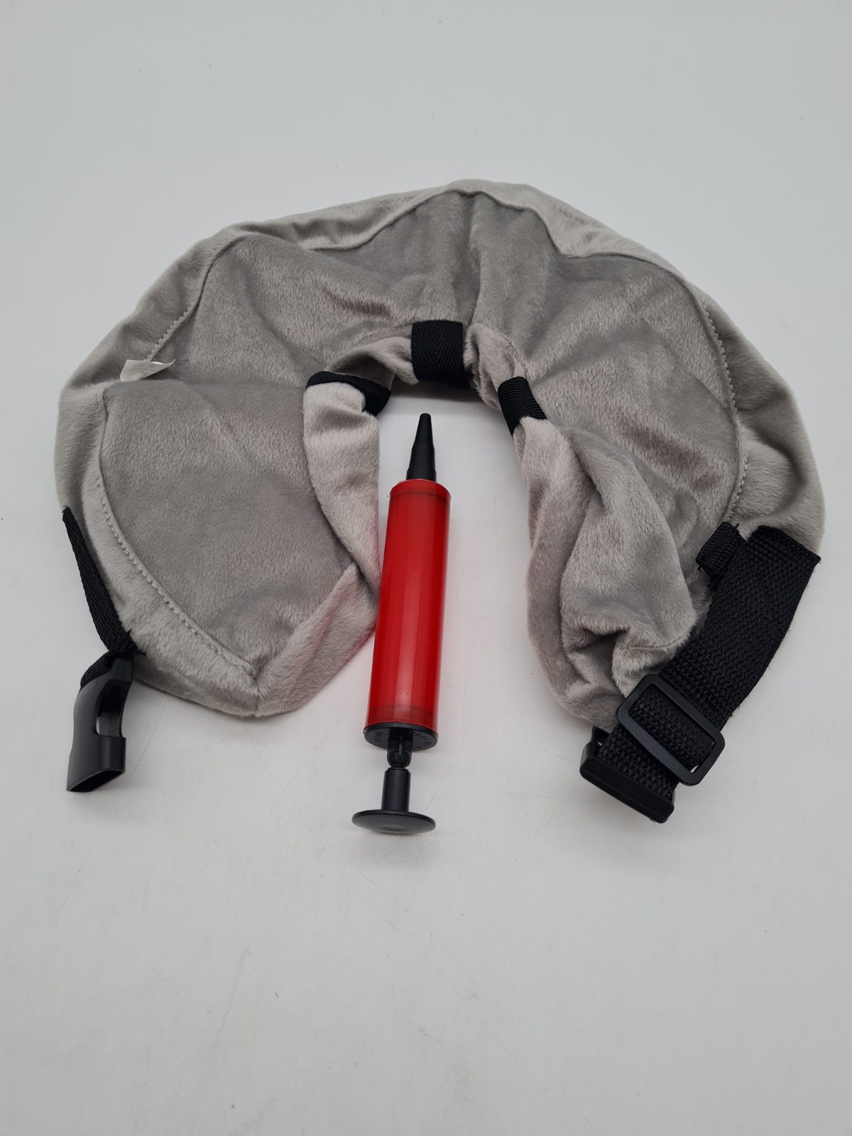 Inflatable Pet Recovery Collar — photograph 2