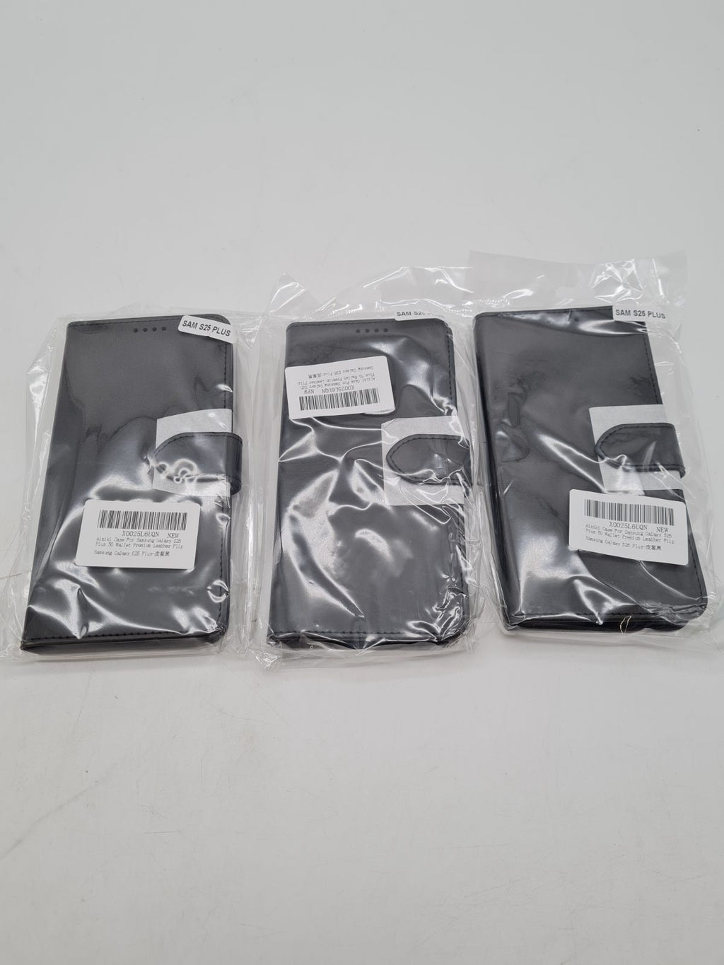 Mobile phone cases bundle â€” photograph 2