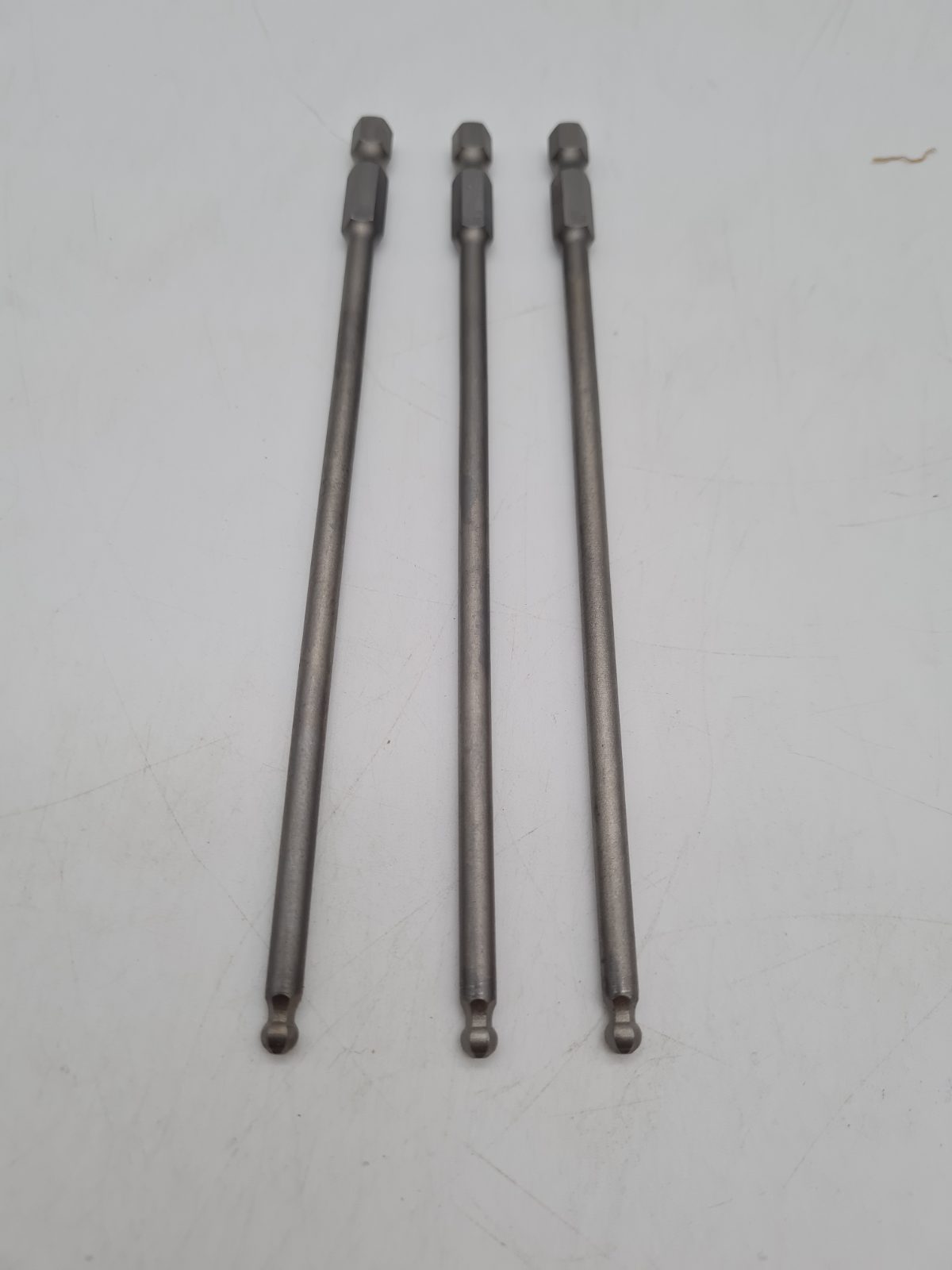 3-Piece 4mm Extra-Long Ball-End Hex Bit Set â€” photograph 2