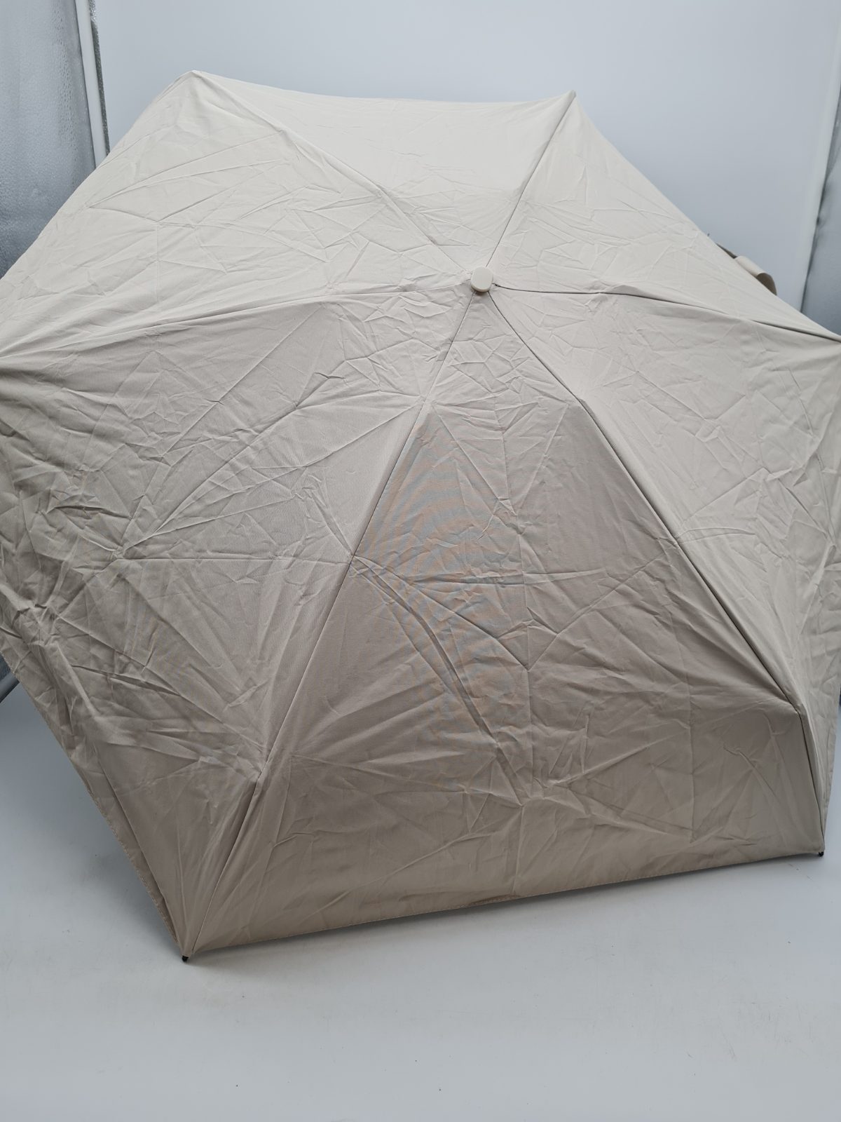 Compact Folding Umbrella â€” photograph 2