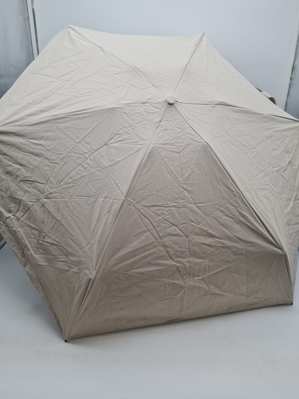 Compact Folding Umbrella â€” photograph 2