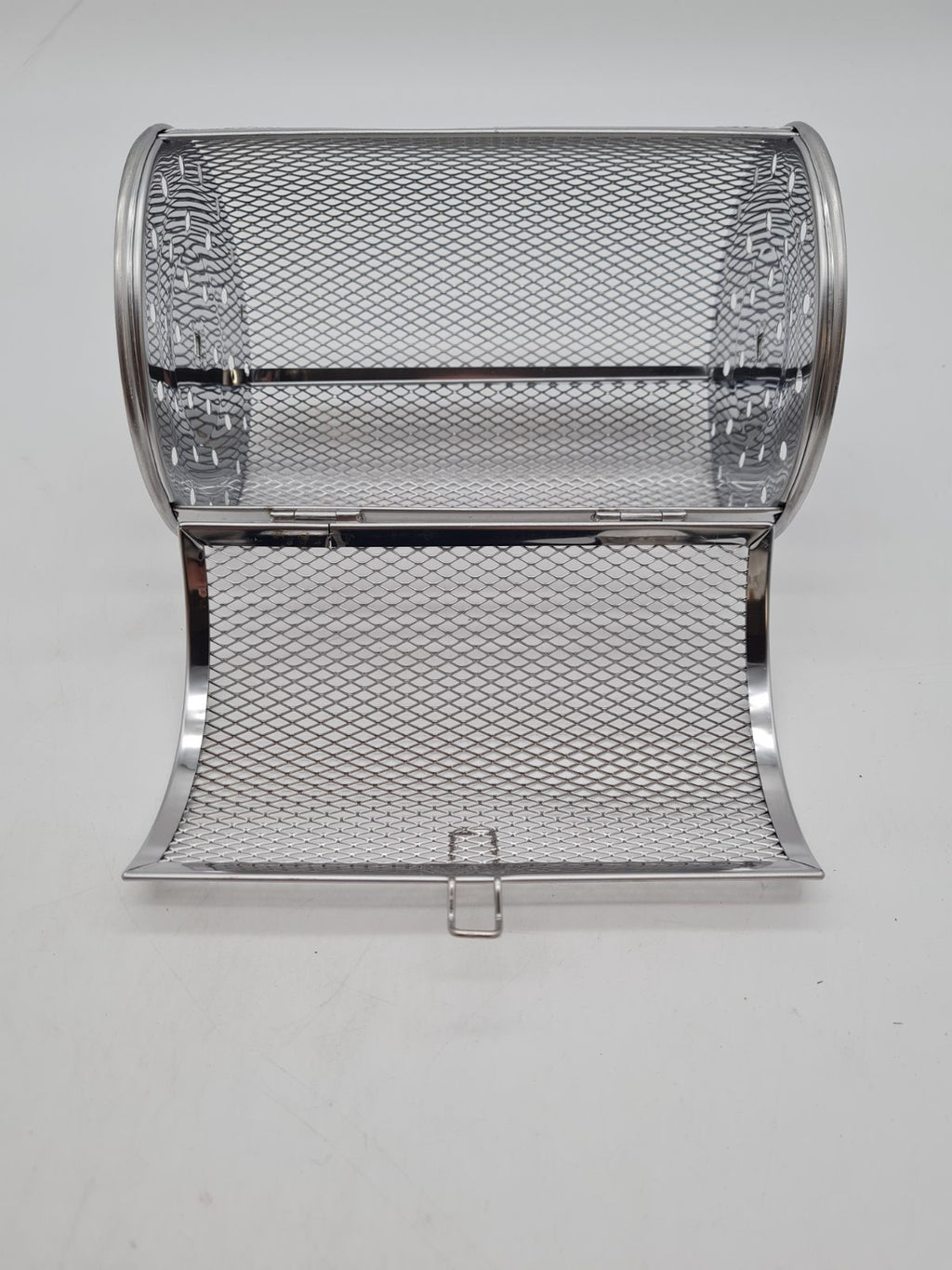Rotisserie Mesh Basket â€” photograph 3