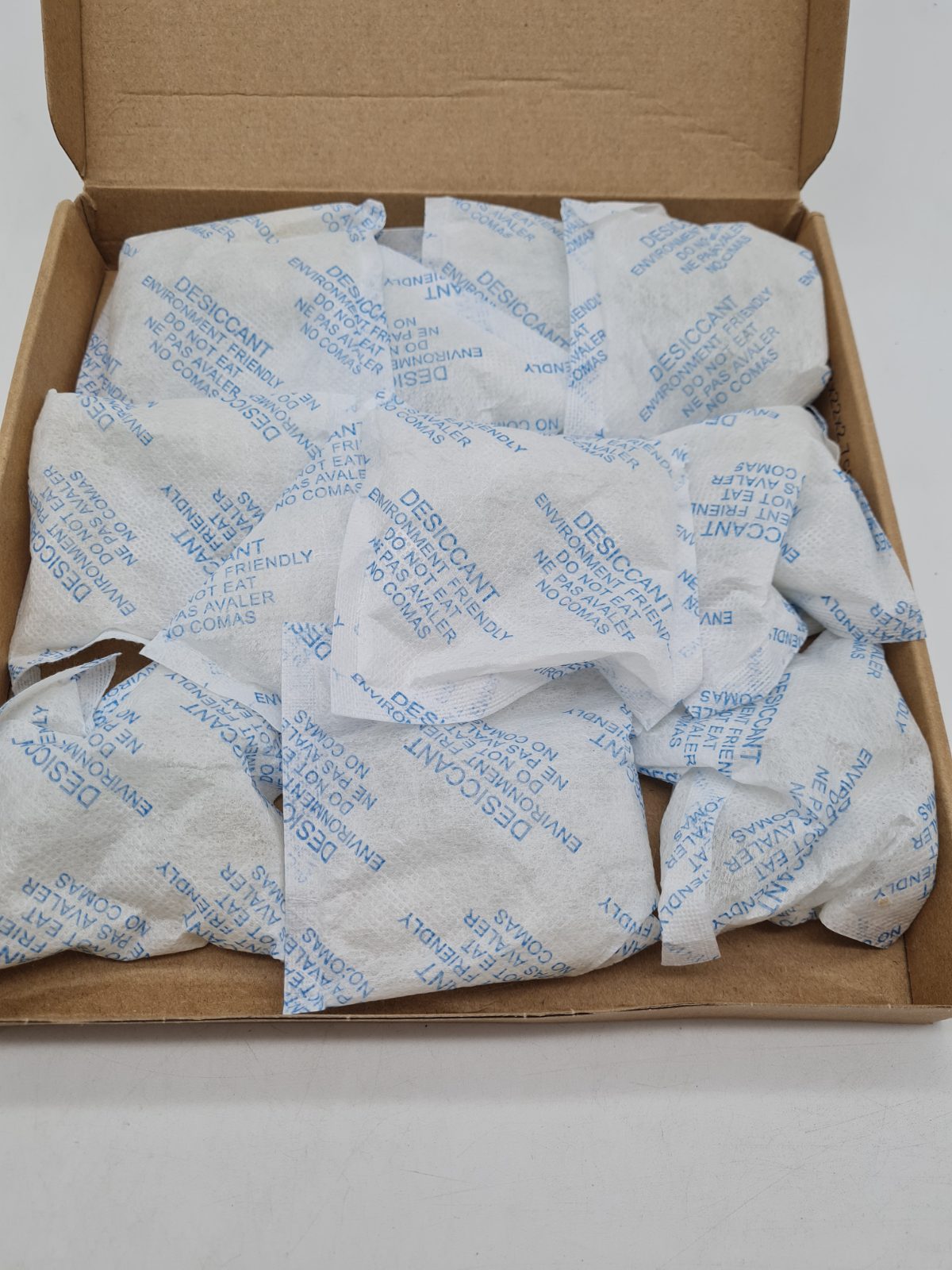 50g Silica Gel Desiccant Sachets, Pack of 10 â€” photograph 2